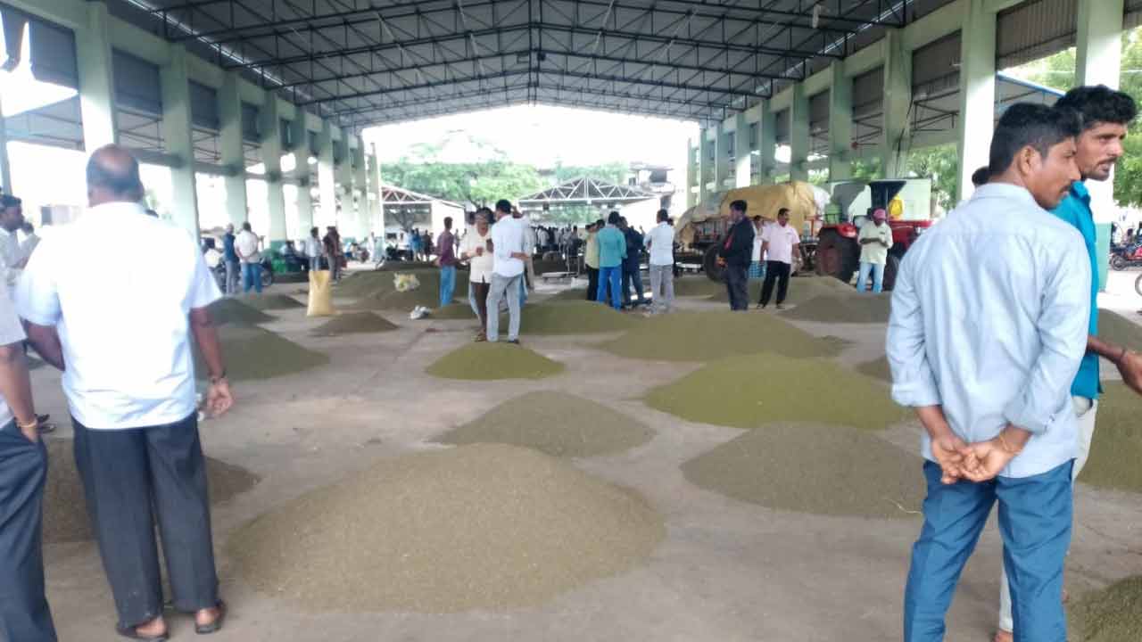 పిసరంత కొనలే..!