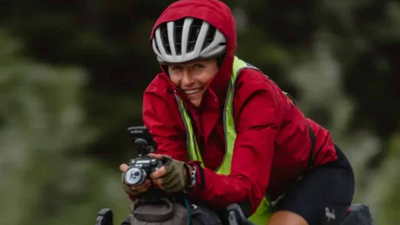 Lael Wilcox: సైకిల్‌పై అత్యంత వేగంగా ప్ర‌పంచాన్ని చుట్టేసిన మ‌హిళ.. ఎన్ని రోజుల్లో ఆమె ఆ ట్రిప్ చేసిందంటే?