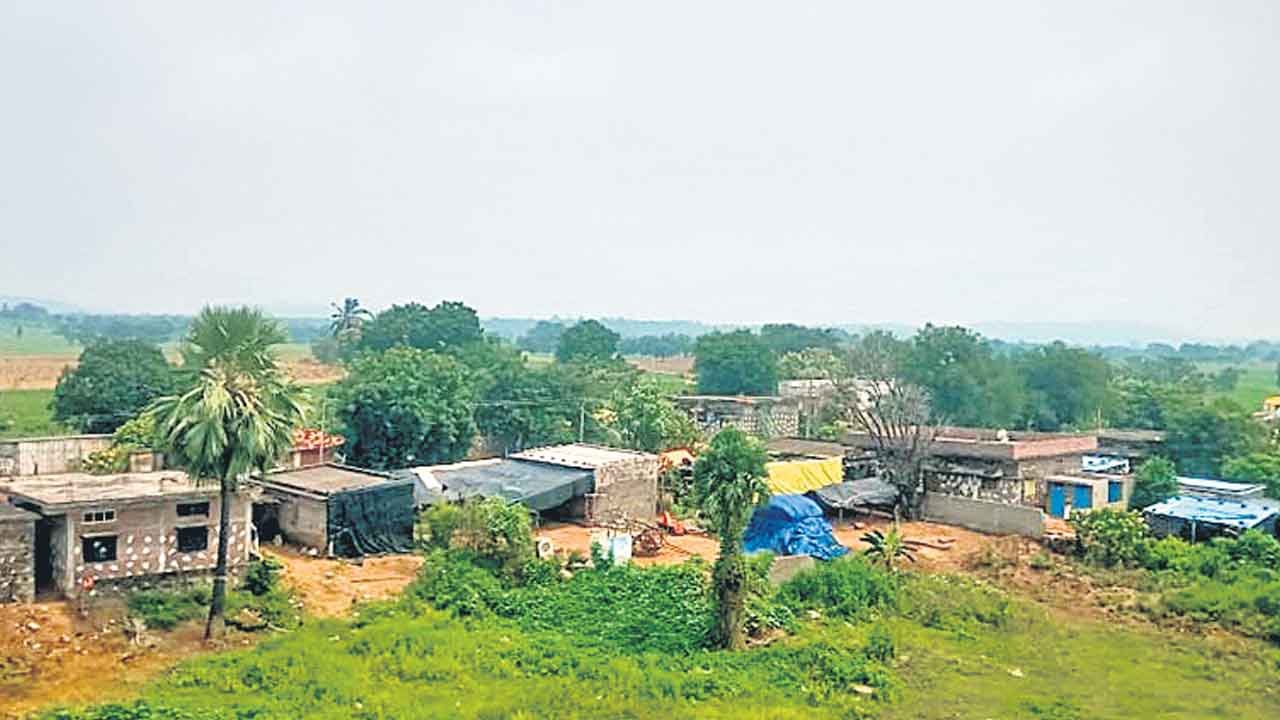 Liquor Ban | ఏజెన్సీ గ్రామంలో మద్యపాన నిషేధం.. ఆదర్శంగా గొల్లపల్లె