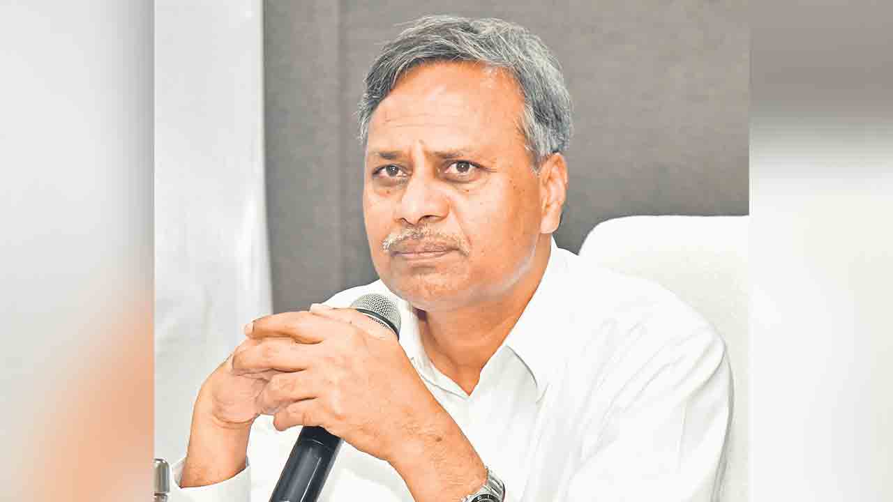 చెరువులు నింపకుండా తరలిస్తే ఊరుకోం