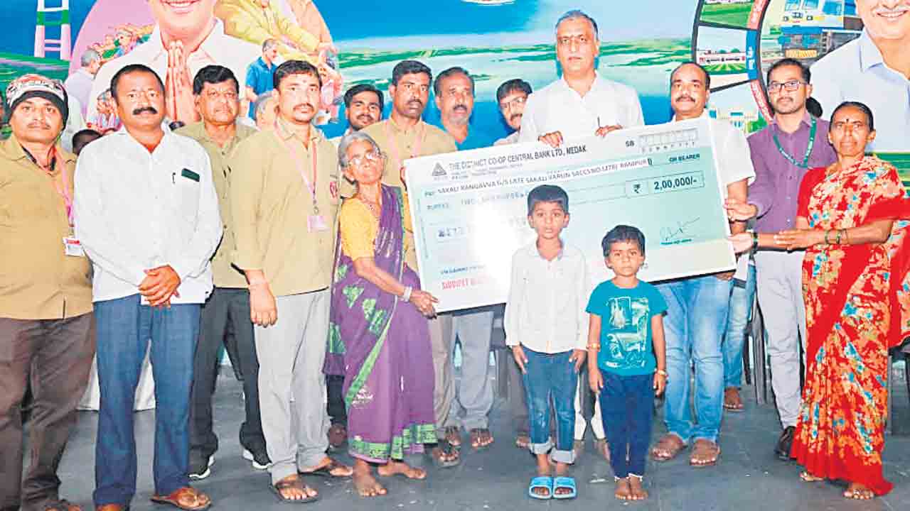 ఆటో కార్మికుల సంక్షేమానికి కృషి