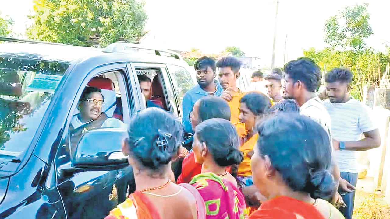 వివేక్‌పై వ్యతిరేకత