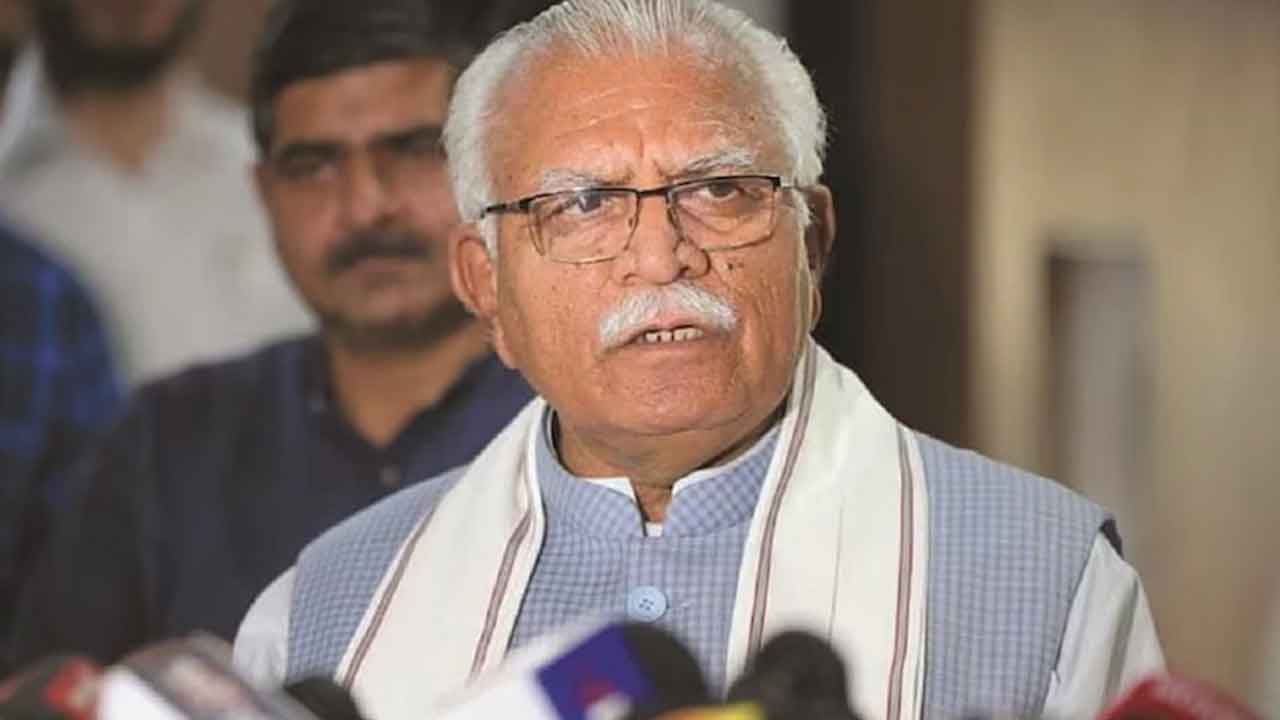 అక్కడ ధర్నా చేస్తున్నది రైతులు కాదు