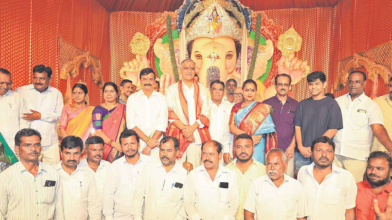 అన్నింటా రేవంత్‌ సర్కారు విఫలం