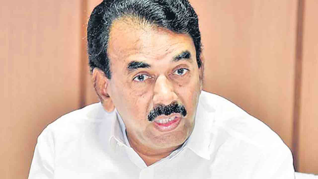 జూపల్లికి సమస్యల స్వాగతం