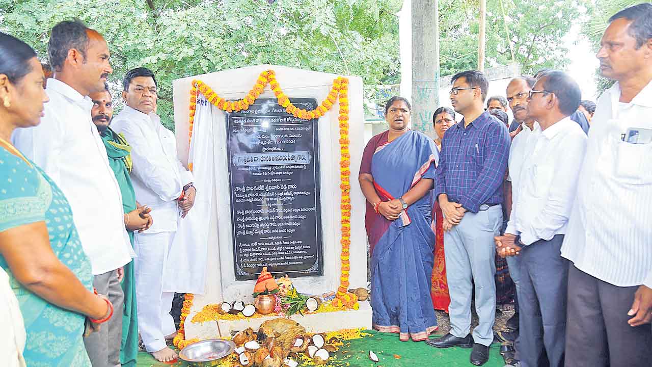 బ్యాంకర్లపై చర్యలకు ఫిర్యాదు చేస్తాం