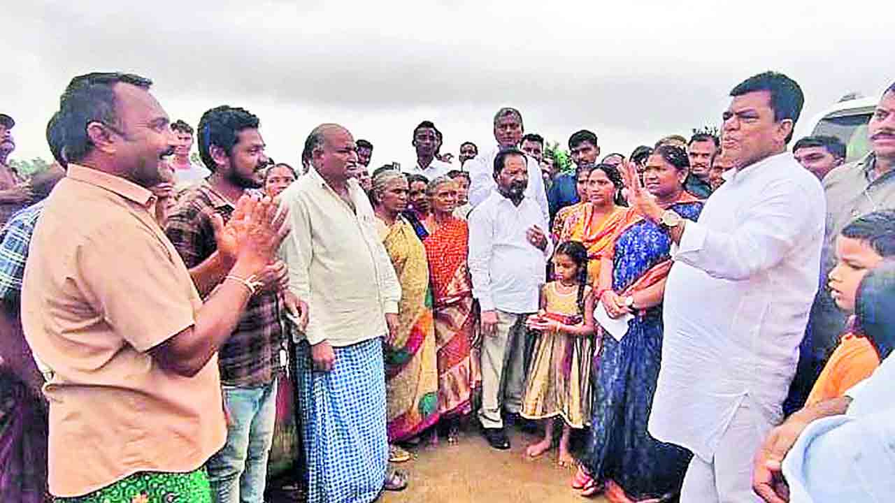 మంత్రి, ఎంపీ హామీ ఇచ్చినా..