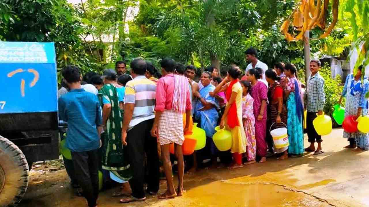 తాగునీటికి తప్పని తిప్పలు