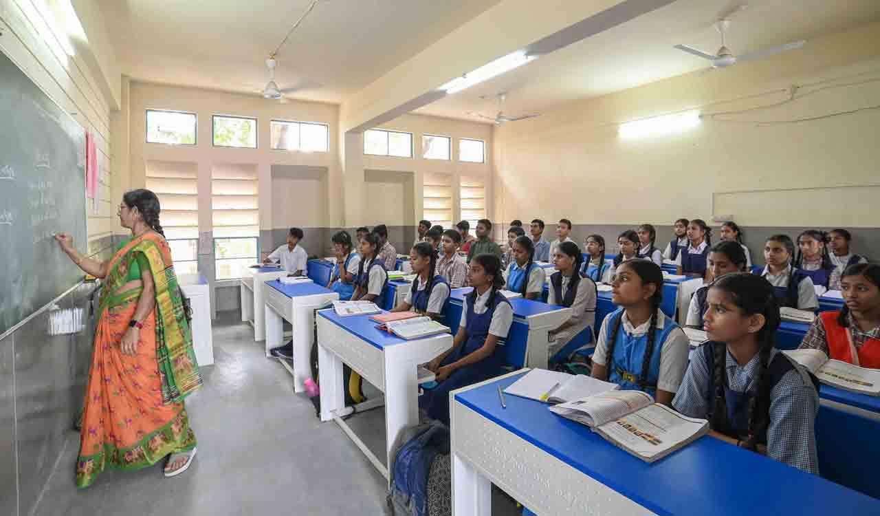 Model Schools | మోడల్‌ స్కూల్స్‌లో 11 ఏండ్ల తర్వాత బదిలీలు.. 2757 మంది టీచర్లు ట్రాన్స్‌ఫర్‌