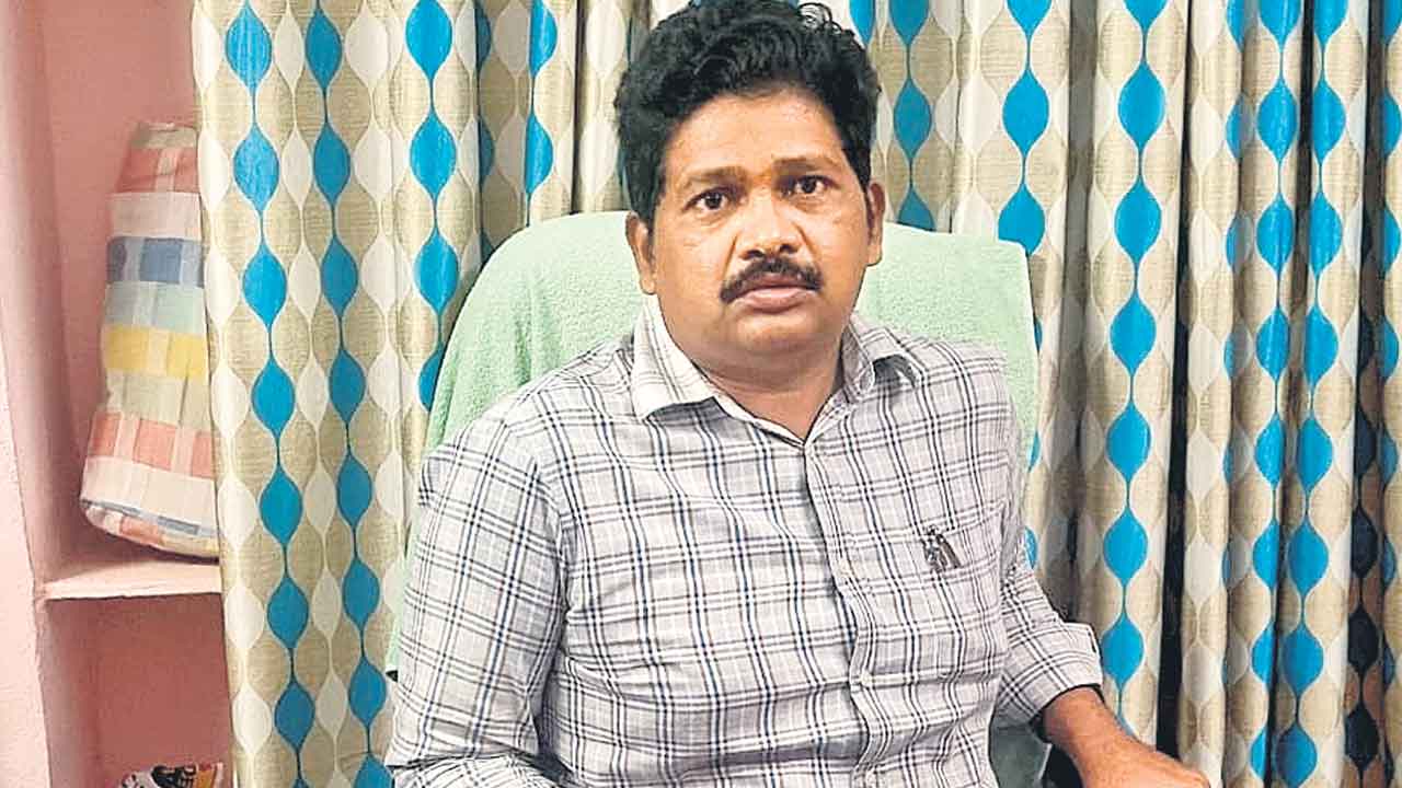 విద్యుత్తు లైన్కు 20 వేలు లంచం
