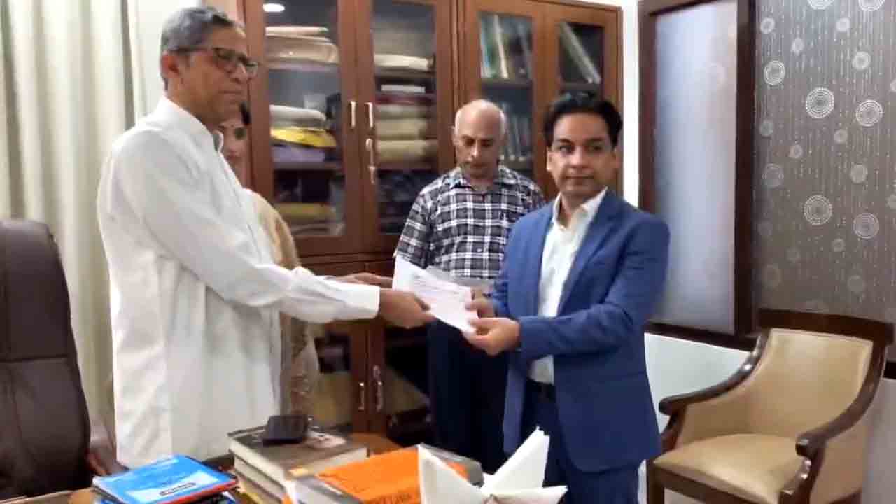 NV Ramana | వరద సహాయార్థం తెలుగు రాష్ట్రాలకు మాజీ సీజేఐ జస్టిస్‌ ఎన్వీ రమణ విరాళం