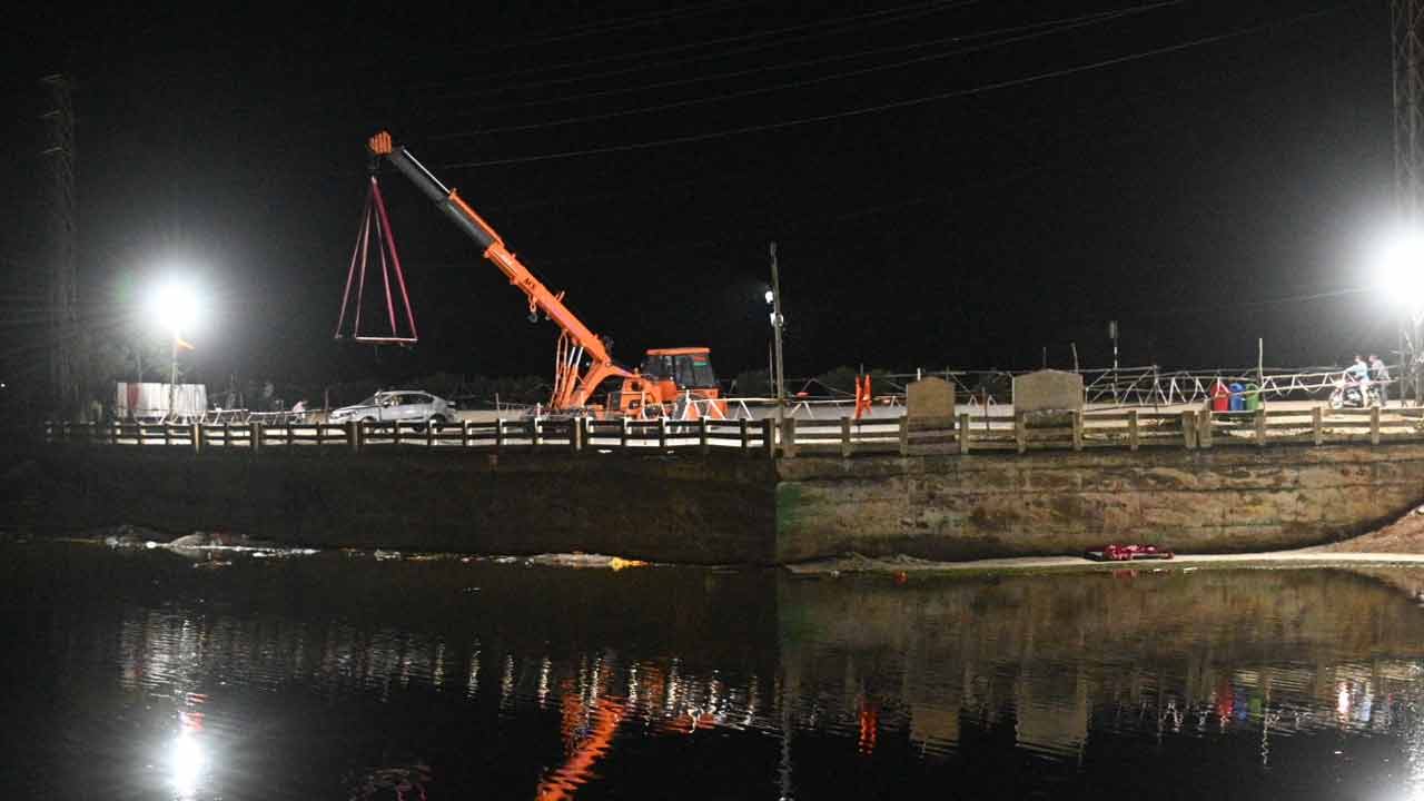 నిఘా నీడలో గణేశ్‌ నిమజ్జనం