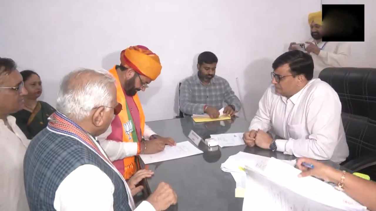 Haryana CM | అసెంబ్లీ ఎన్నికల్లో బీజేపీ అభ్యర్థిగా హర్యానా సీఎం నామినేషన్.. Video