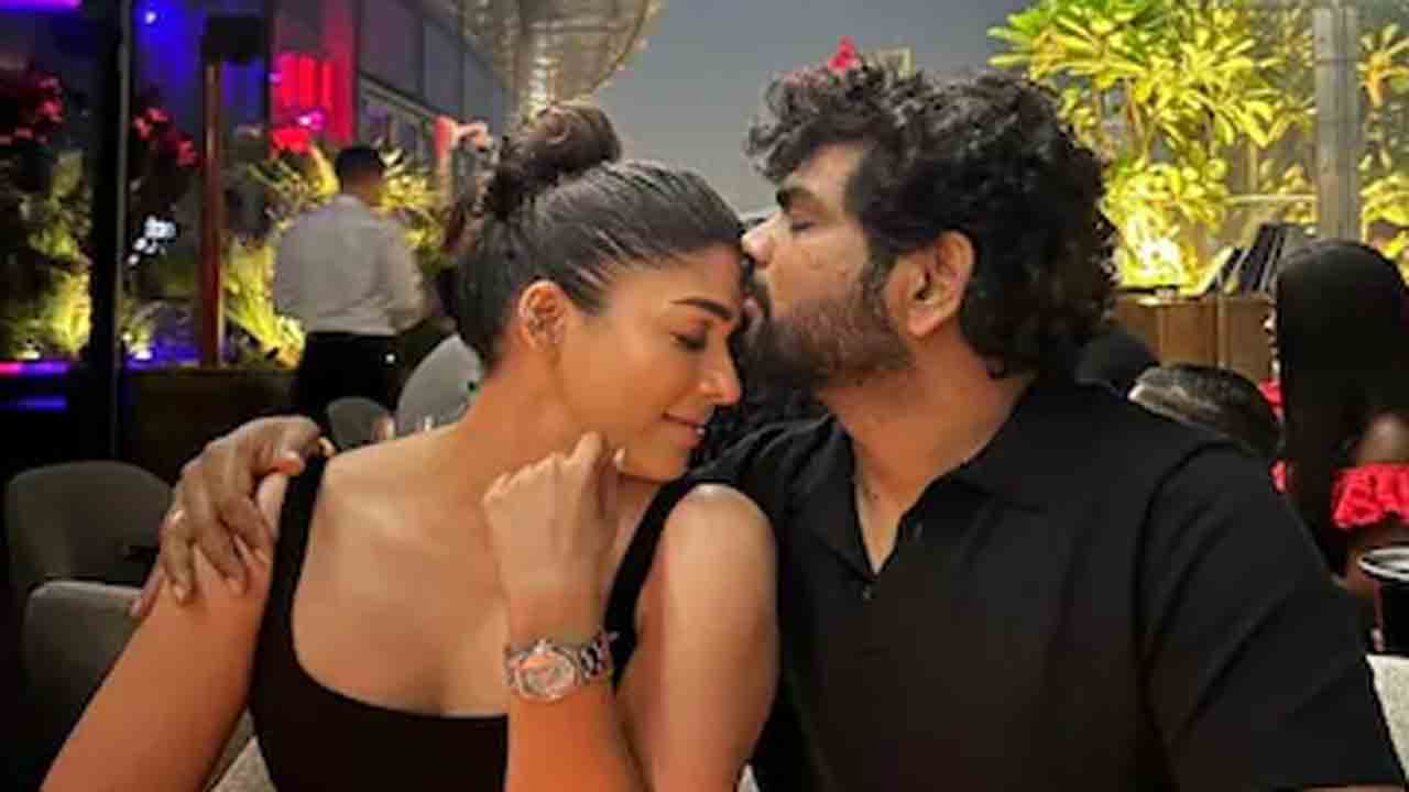 Nayanthara | హ్యాపీ బర్త్‌డే మై ఎవ్రీథింగ్‌.. భర్తతో రొమాంటిక్‌ ఫొటోలు షేర్‌ చేసిన నయనతార