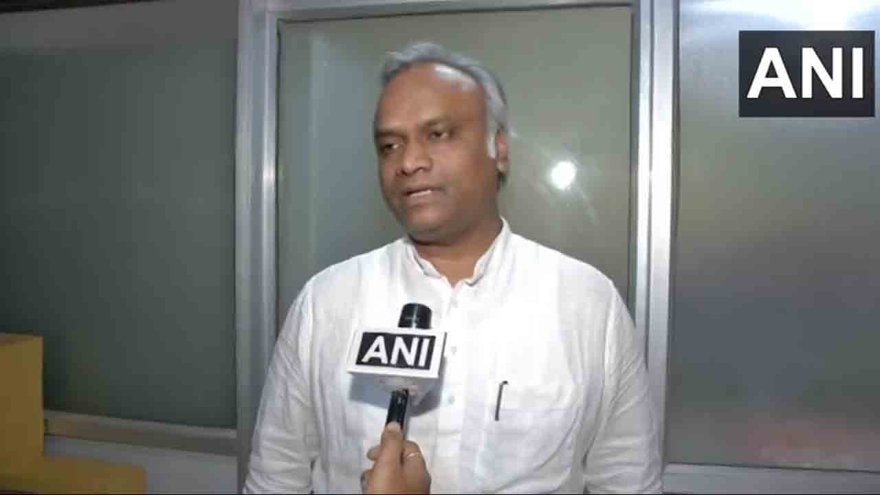 Priyank Kharge | కర్నాటక సీఎం మార్పు వ్యవహారంపై ప్రియాంక్‌ ఖర్గే కీలక వ్యాఖ్యలు