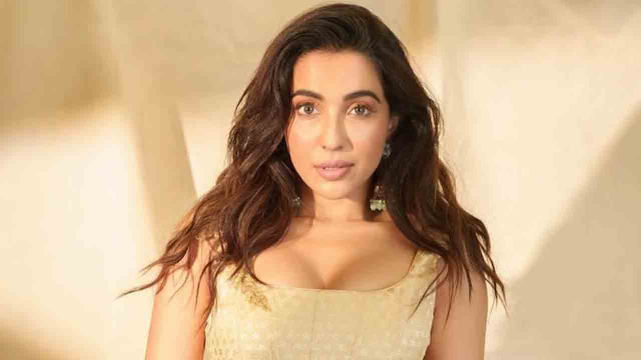 Parvati Nair | ఇంటి సహాయకుడిపై దాడి.. ‘ది గోట్‌’ నటి పార్వతి నాయర్‌పై కేసు నమోదు