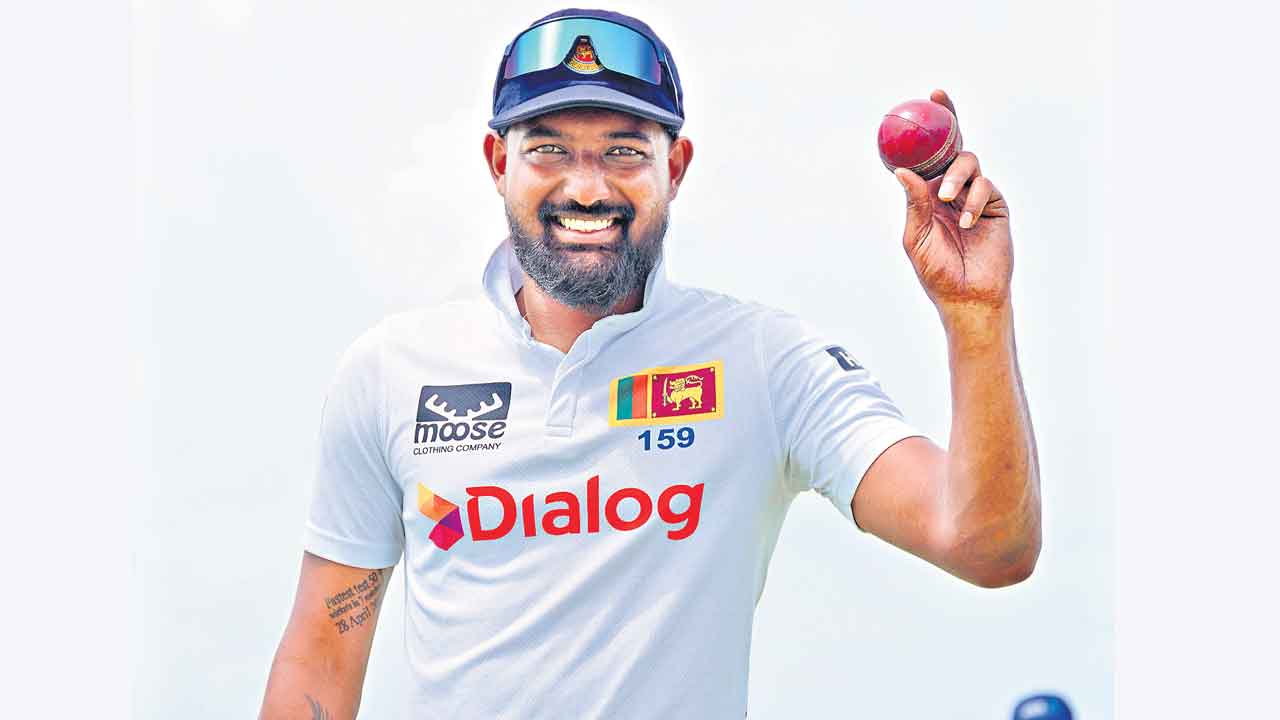 Sri Lanka | లంకదే తొలి టెస్టు.. 211 పరుగులకే కివీస్ ఆలౌట్