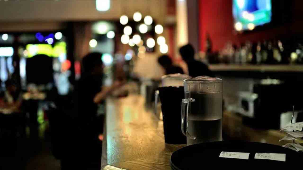 Drugs | పబ్బులపై ఎక్సైజ్‌ పోలీసుల దాడులు.. నలుగురికి డ్రగ్స్‌ పాజిటివ్‌