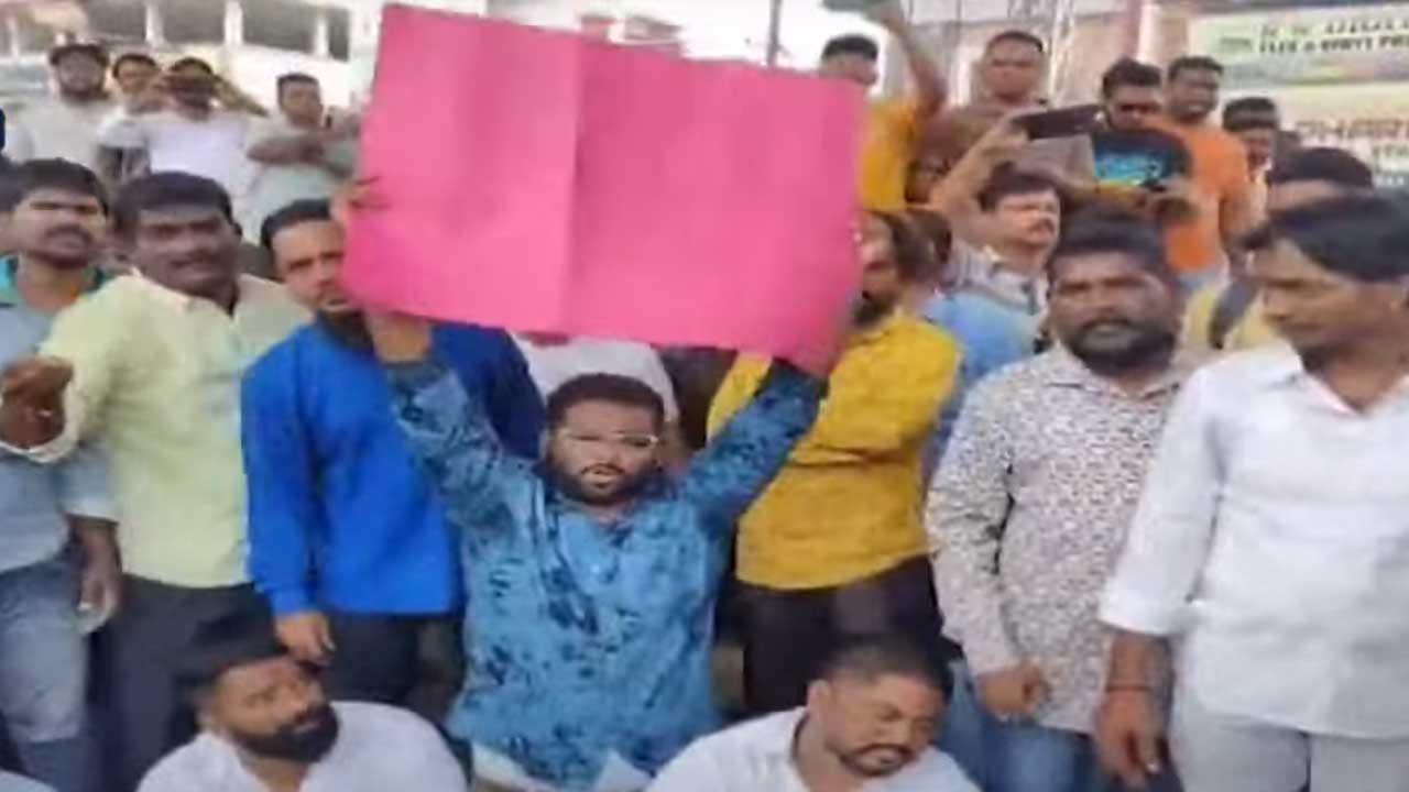 Musi River | లంగర్‌హౌస్‌లో మూసీ నిర్వాసితుల ఆందోళన.. భారీగా ట్రాఫిక్‌ జామ్‌