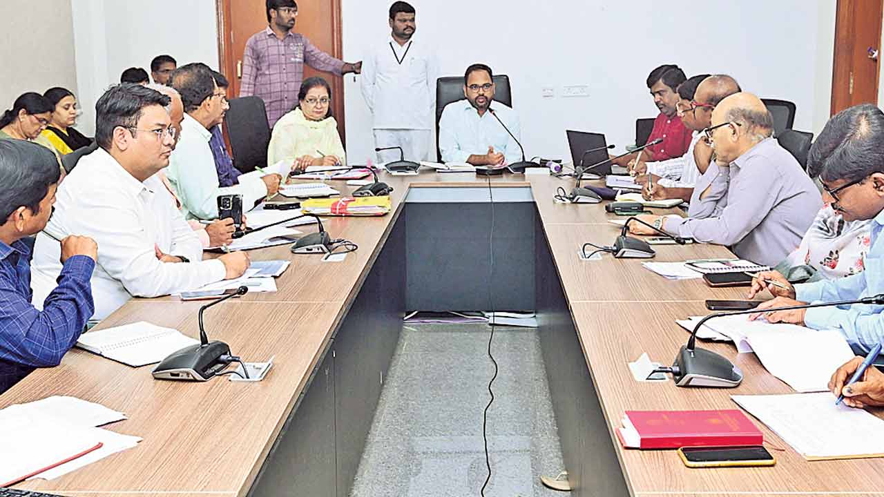 నష్టం అంచనా నివేదికను సమర్పించండి