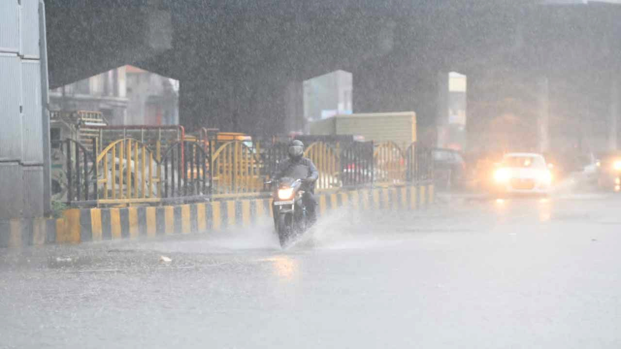 TG Rains | తెలంగాణలో రాగల ఐదురోజులు వర్షాలు.. హెచ్చరించిన వాతావరణ విభాగం