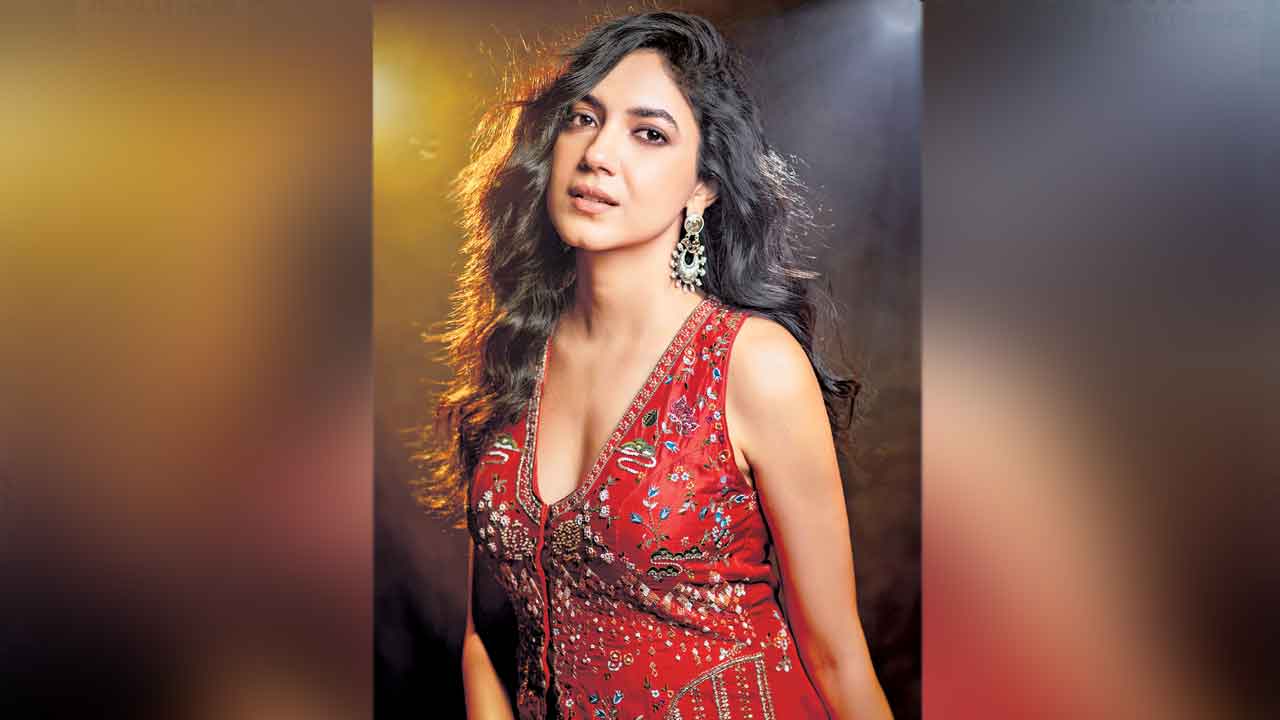 Ritu Varma | చిన్న పాత్రల నుంచి స్టార్‌ హీరోయిన్‌ రేంజ్‌కి