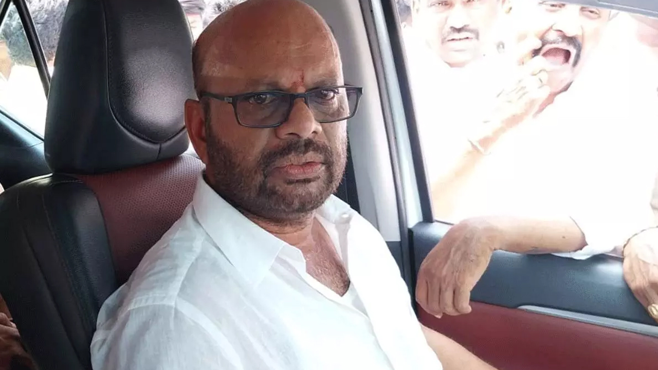 SVSN Verma | జగన్ పంది మాంసం తింటాడు.. పిఠాపురం మాజీ ఎమ్మెల్యే సంచలన వ్యాఖ్యలు..!