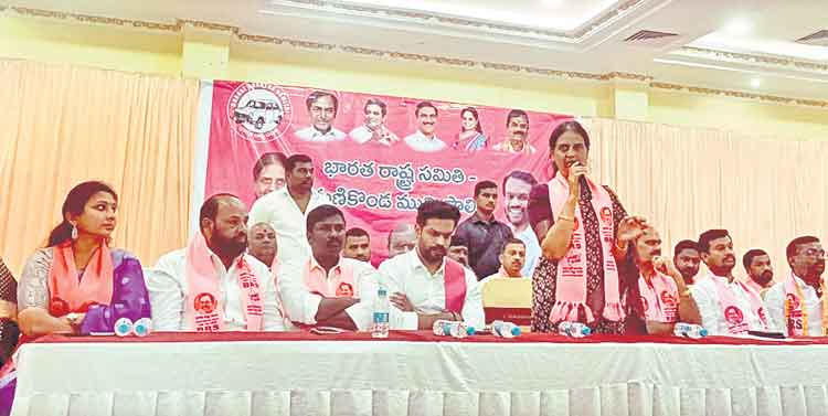 ప్రజల దృష్టిని మళ్లించేందుకే హైడ్రామా!