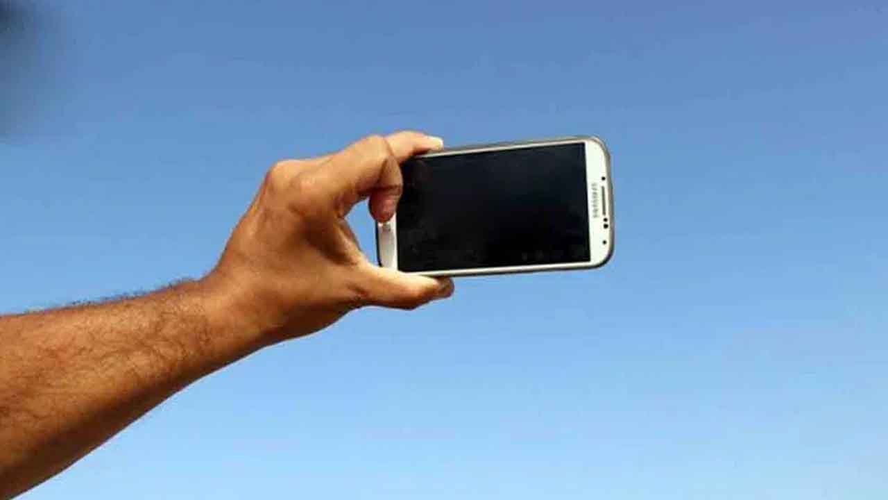 ప్రాణాలమీదికి తెచ్చిన సెల్ఫీ