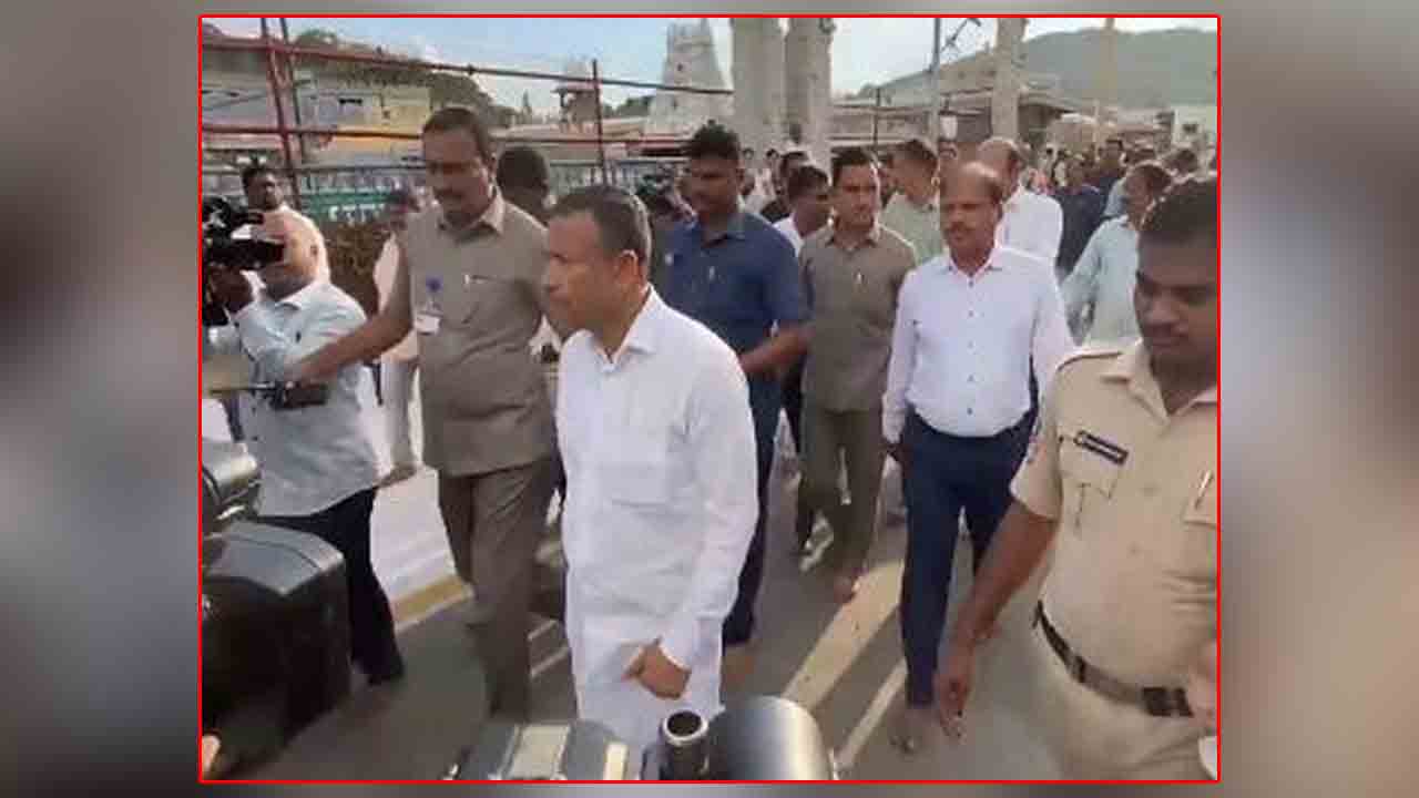 Tirumala Laddu | తిరుమలలో లడ్డూ గోదాములను పరిశీలించిన సిట్‌ బృందం