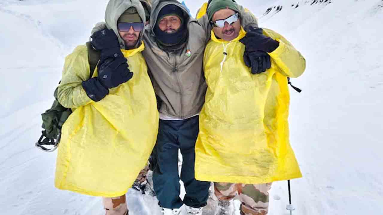 Soldier Rescued | మంచులో చిక్కుకున్న సైనికుడు.. మూడు రోజుల తర్వాత రక్షించిన రెస్క్యూ సిబ్బంది