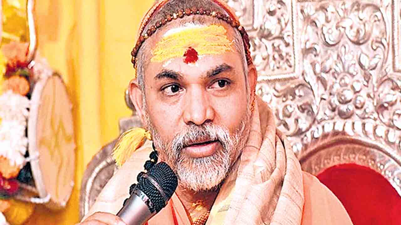 ‘ప్రధాని, రాష్ట్రపతి పదవుల్లో హిందువులు లేరు’