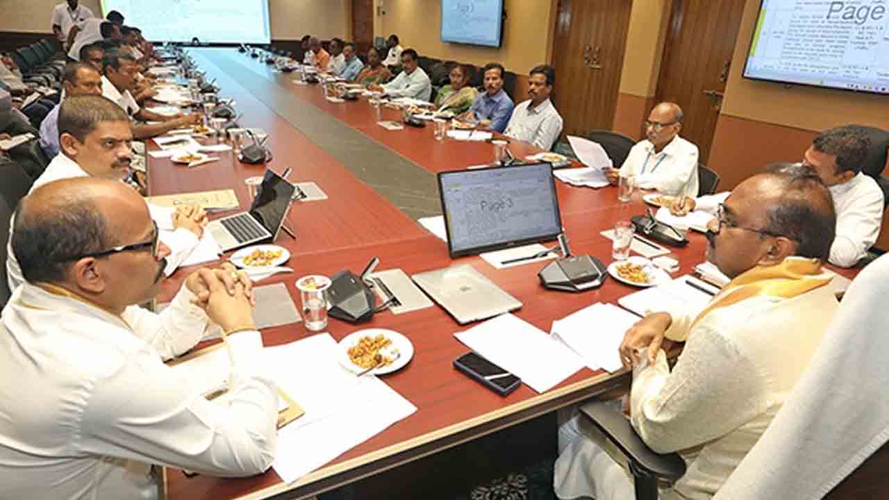 Brahmotsavam | శ్రీవారి బ్రహ్మోత్సవాల ఏర్పాట్లపై టీటీడీ ఈవో సమీక్ష