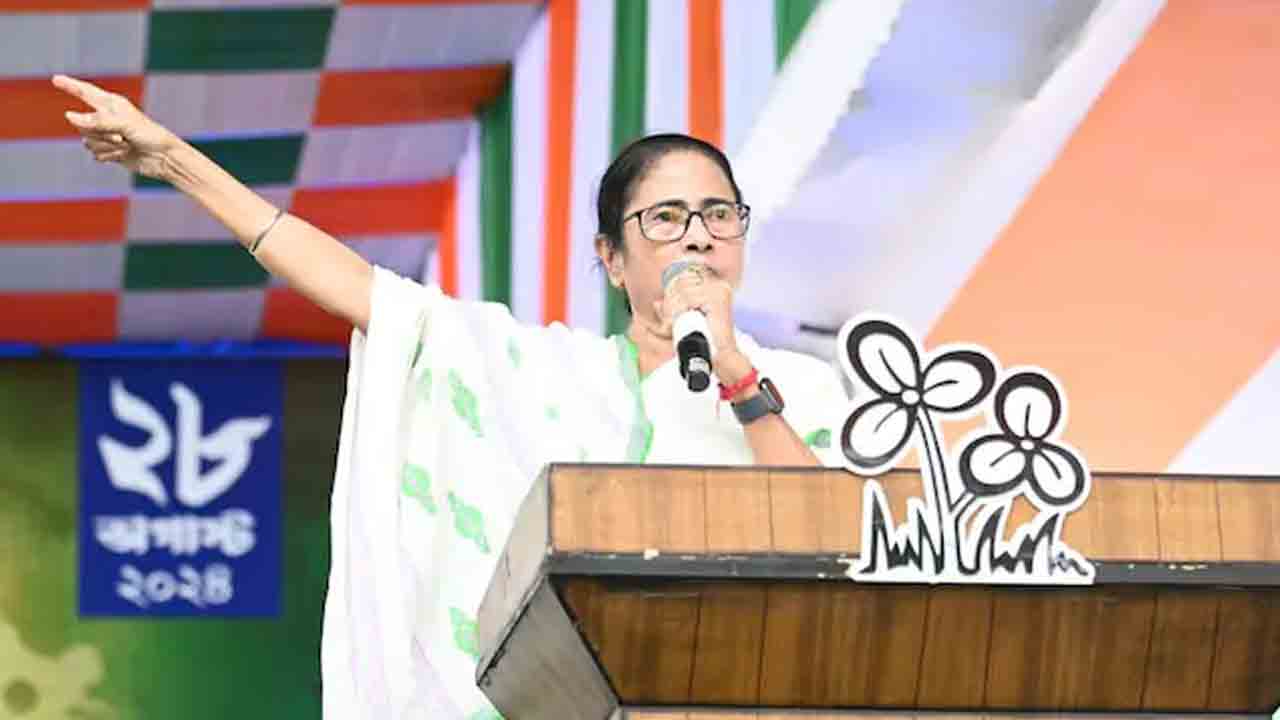 TV channels | బెంగాల్‌పై వ్యతిరేక ప్రచారం.. మూడు టీవీ ఛానెళ్లపై దీదీ ప్రభుత్వం నిషేధం