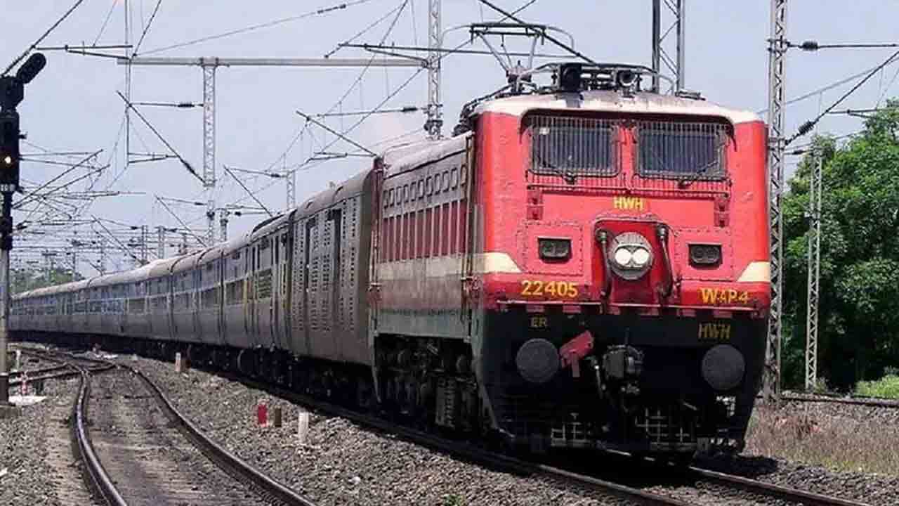 Ashwini Vaishnaw | ప్రయాణికులకు గుడ్‌న్యూస్‌.. ఛఠ్‌ పూజ, దీపావళి నేపథ్యంలో రైల్వే కోచ్‌లు పెంపు