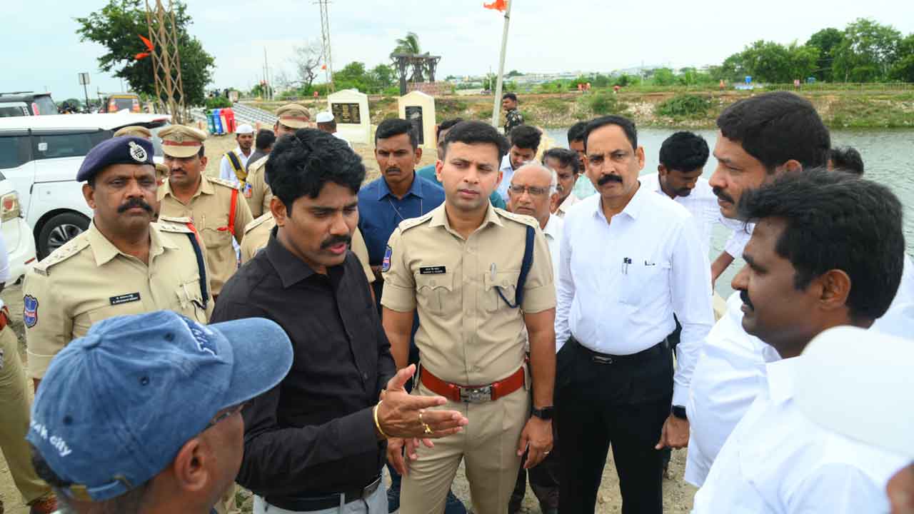 9 ఫీట్ల కంటే తక్కువ ఉన్న విగ్రహాలే వల్లభరావు చెరువుకు..