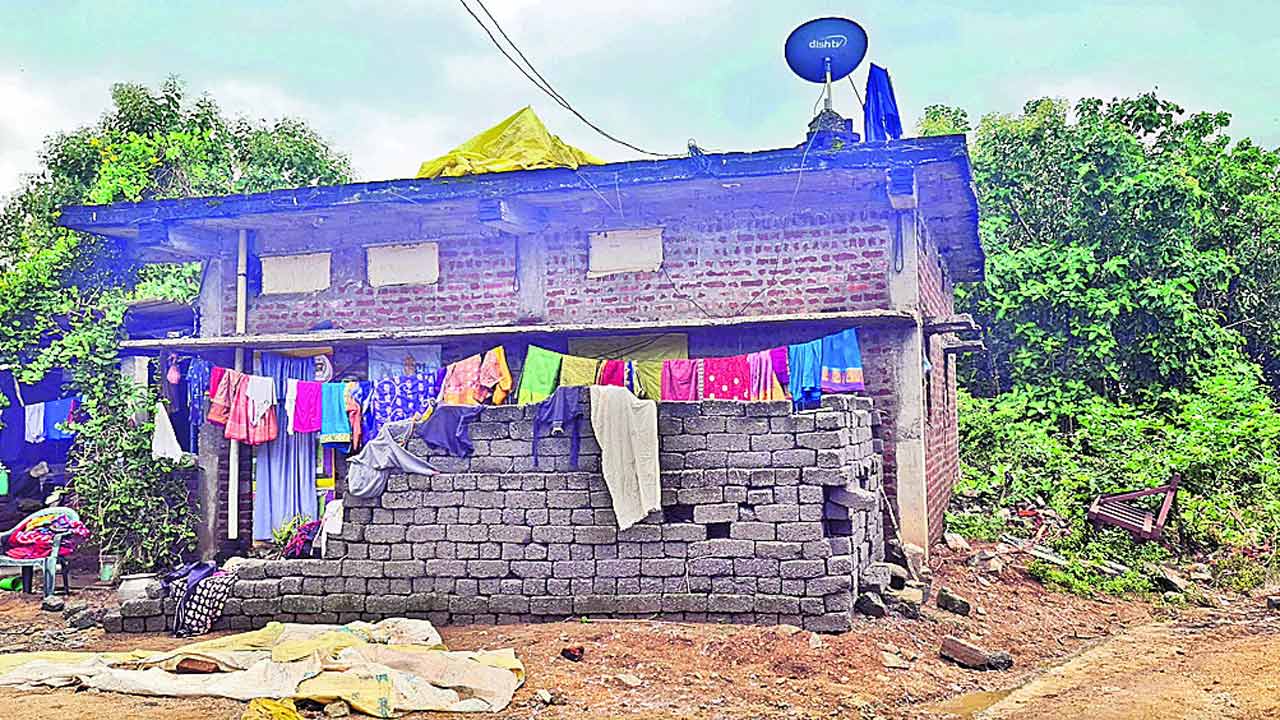 వంద మందిని రక్షించిన ఇల్లు