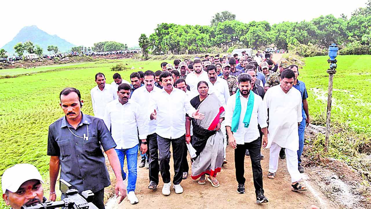 వరద బాధితులను ఆదుకుంటాం..