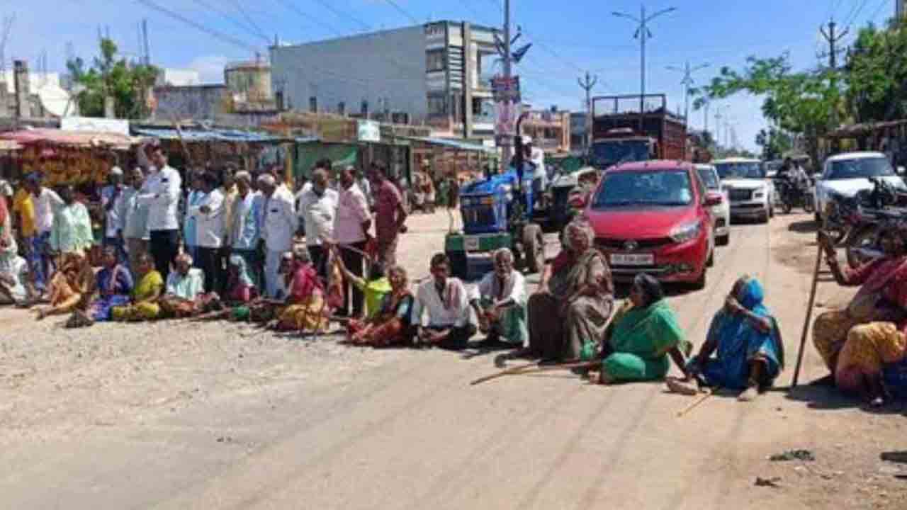 KTR | పండు ముస‌ల‌వ్వ‌ల‌ను మోసం చేసిన నీచుడు రేవంత్ రెడ్డి.. కేటీఆర్ ఫైర్