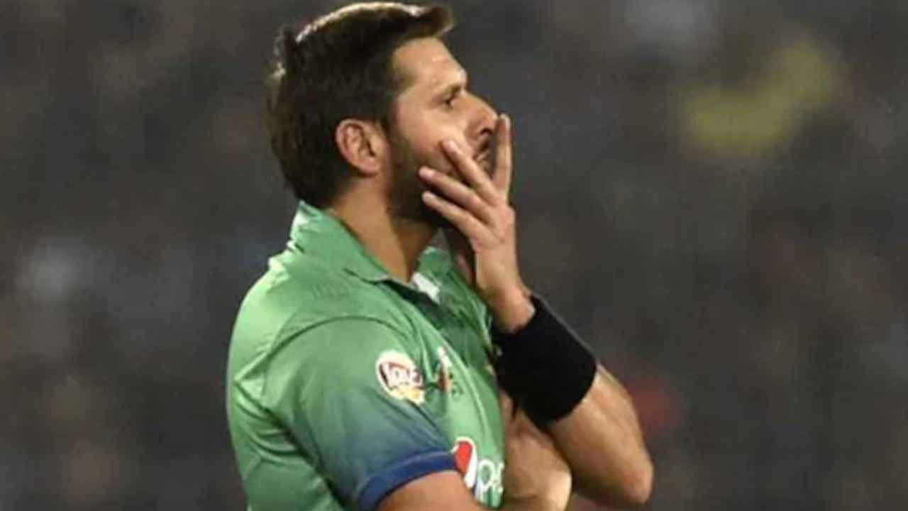 Shahid Afridi: సచిన్ టెండూల్కర్ బ్యాట్తో.. సెంచరీ కొట్టిన షాహిద్ అఫ్రిది.. ఇంతకీ ఆ స్టోరీ ఏంటి?