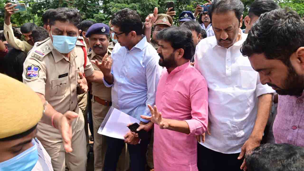 KTR | ఆసుపత్రులను పరిశీలించేందుకు వెళ్తే అరెస్టులా..? ఎందుకింత భయం నీకు రేవంత్..? నిల‌దీసిన కేటీఆర్