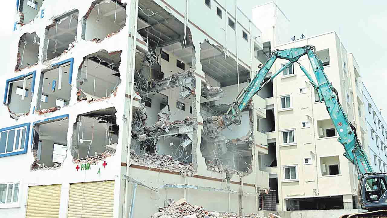 అమీన్‌పూర్‌లో హైడ్రా పంజా