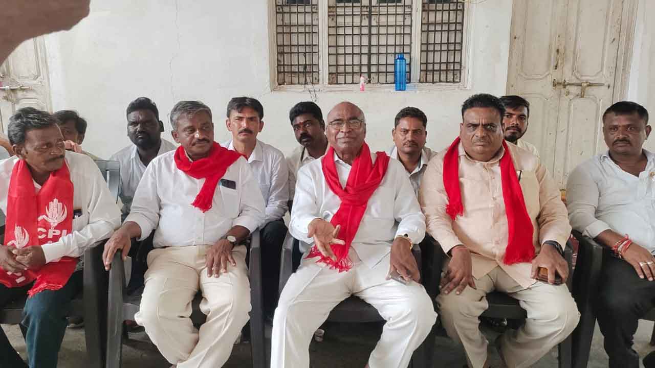 Chada Venkat Reddy | ప్రజల దృష్టి మరల్చేందుకే జమిలి ఎన్నికలు : చాడా వెంకట్‌రెడ్డి