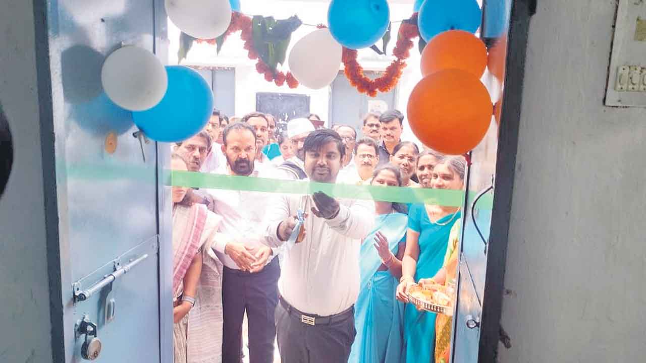 మహిళల ఉపాధికి ప్రాధాన్యం