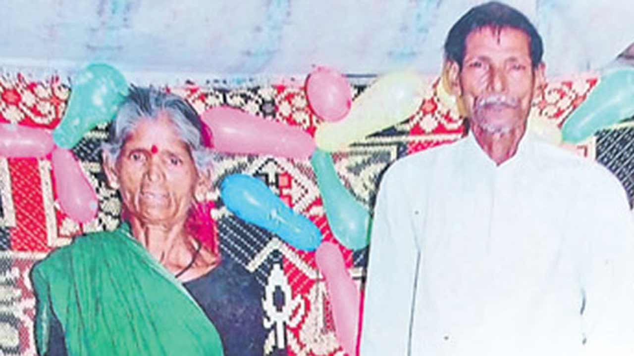 AP News | కోతి చేసిన పనికి వృద్ధ దంపతులు మృతి.. తూర్పు గోదావరి జిల్లాలో విషాదం