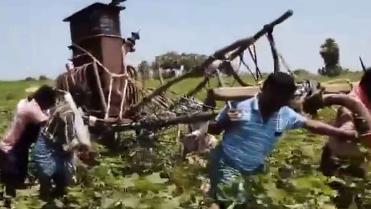 Mahabubabad | కాంగ్రెస్‌ పాలనలో కరెంట్ కోసం కాడెడ్లుగా మారిన రైతులు : వీడియో