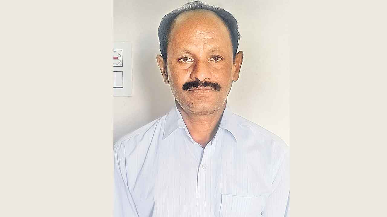 పైండ్లెన కూతురుకు ఉద్యోగం ఉందని మాఫీ చేయలే