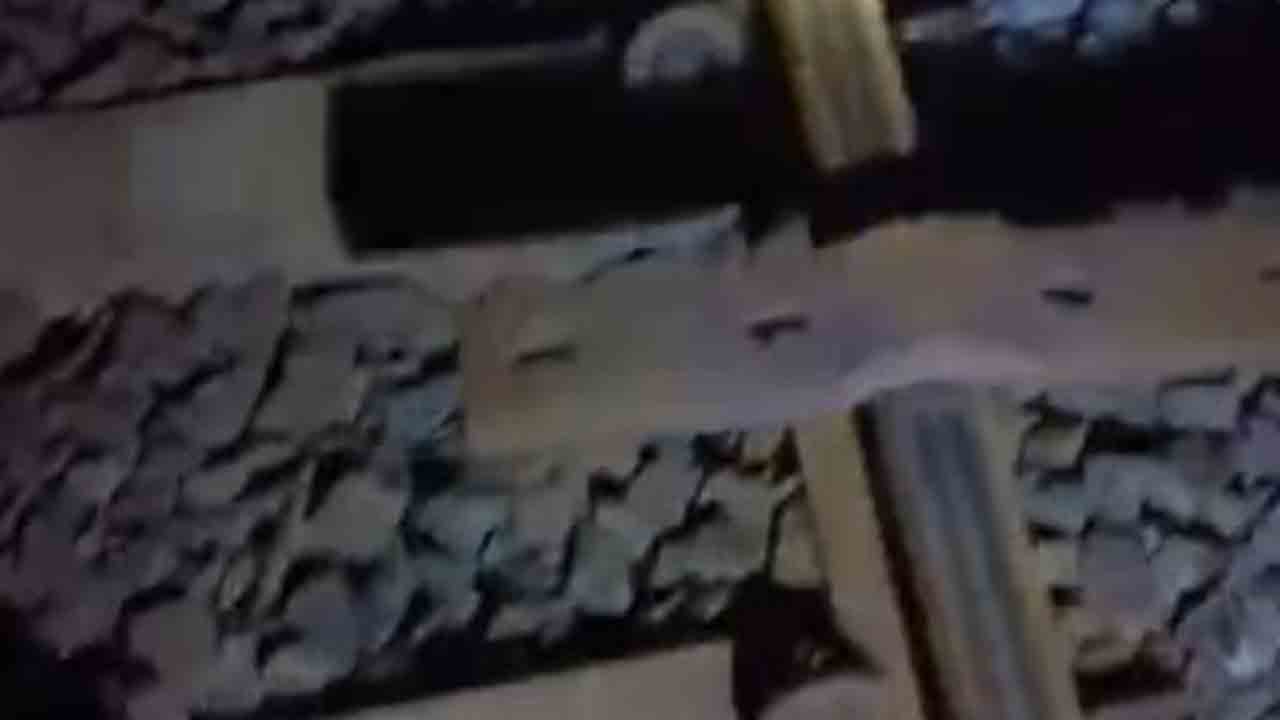 train derailment attempt | రైలును పట్టాలు తప్పించేందుకు మరో యత్నం.. ట్రాక్‌పై తొలగించిన  ఫిష్   ప్లేట్లు