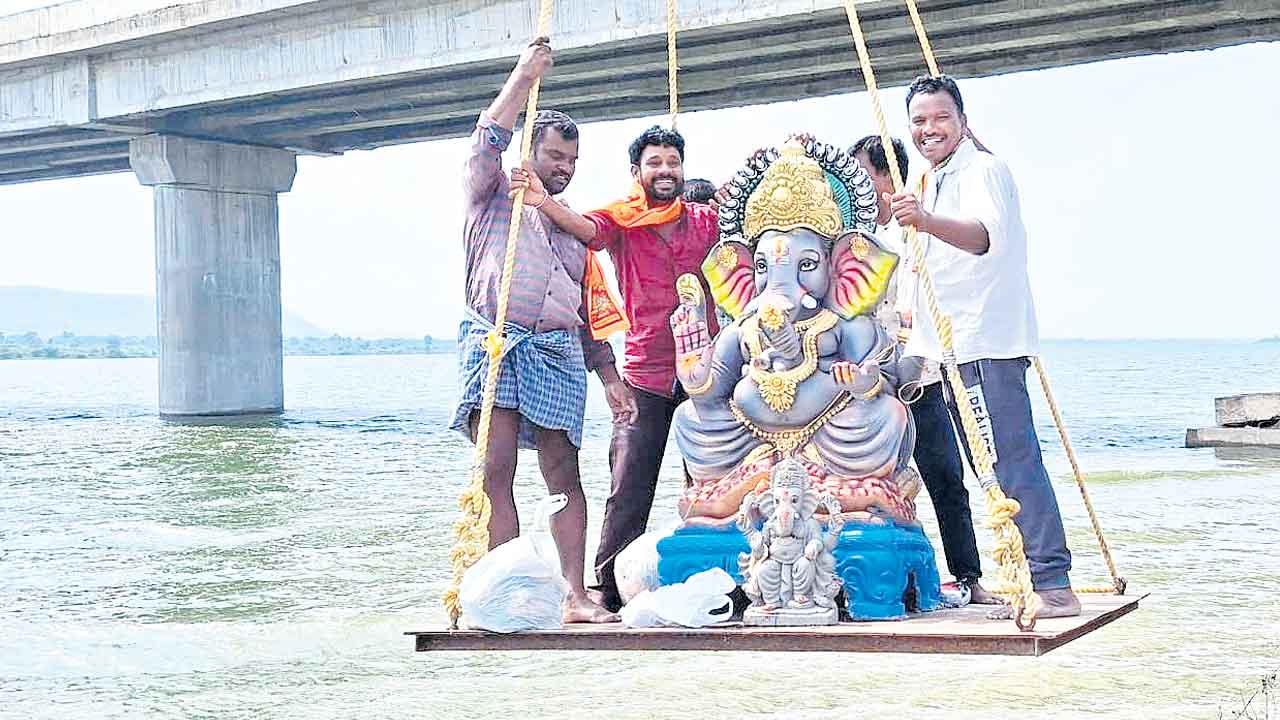 Ganesh Nimajjanam 3