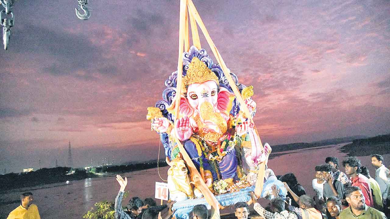 వినాయకా వీడ్కోలిక